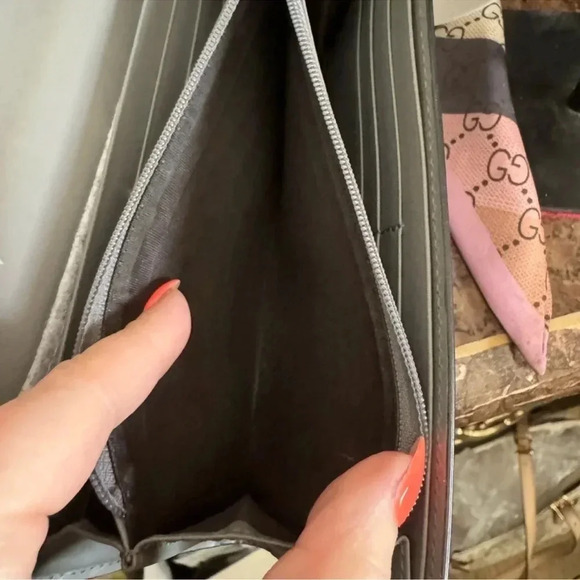 Gucci Pink and Gray Embossed Wallet - Picture 14 of 14